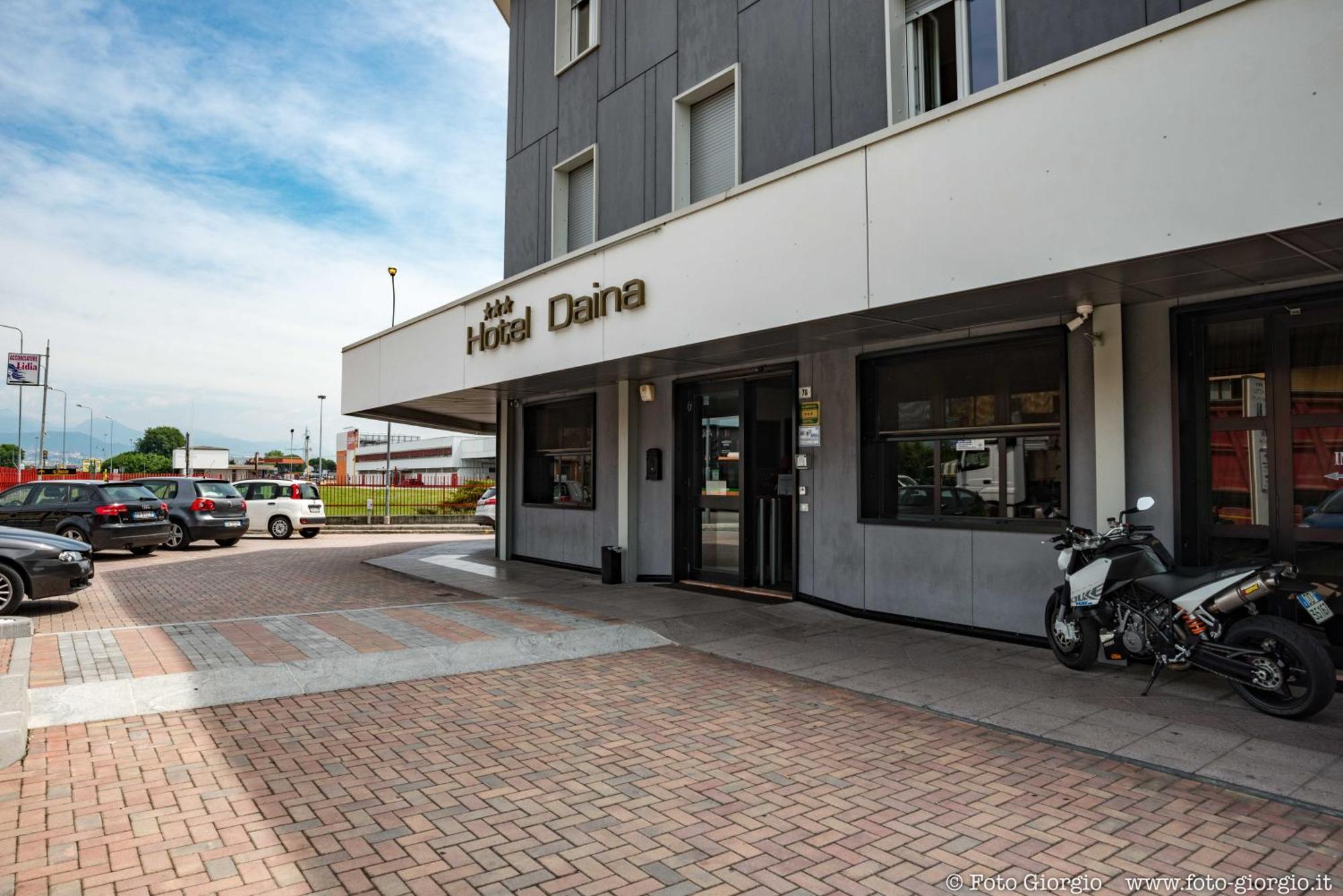 Hotel Daina Dalmine Exterior photo
